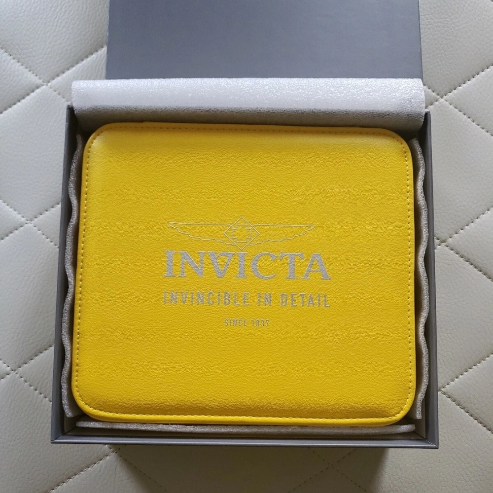Invicta 2 Slot Simulated Leather Watch Travel Zipper Case